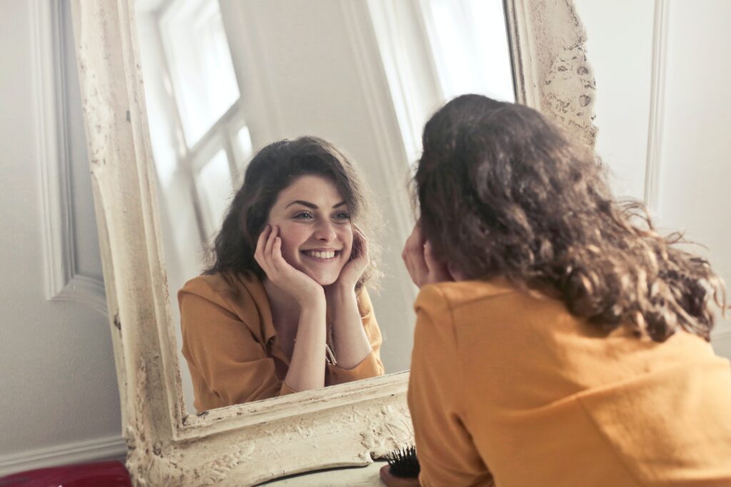 affirmations positive thinking mirror smile